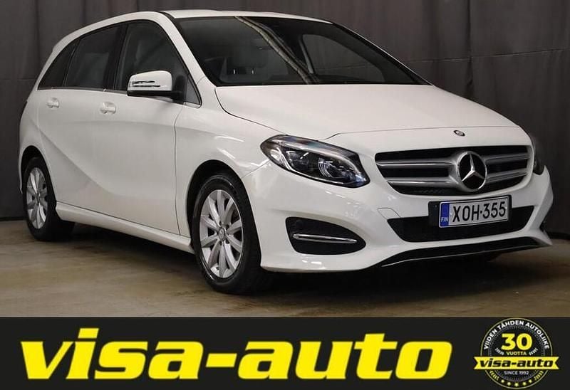 Valkoinen Käytetty 2017 Mercedes A180 Business Katumaasturi | 17 990 € (Supertarjous) - Kuva 1/4