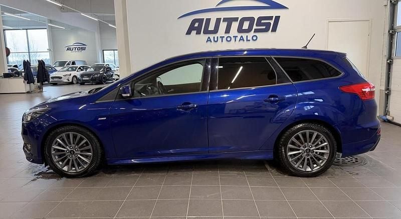 Käytetty Ford Focus ST-Line 150 HP (110 kW) 2018 Sininen Farmari