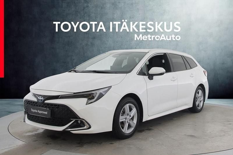 Käytetty Toyota Corolla Edition 140 HP (102 kW) 2023 Valkoinen Farmari