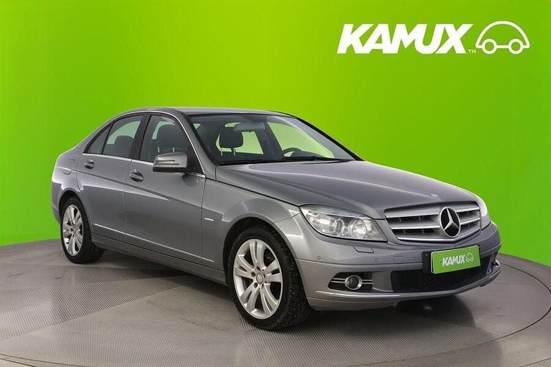 Hopea / harmaa Käytetty 2009 Mercedes C200 Avantgarde Sedan | 9 990 € (Perustarjous) - Kuva 1/3