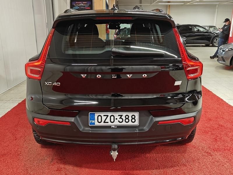 Käytetty Volvo XC40 Plus 169 kW (231 HP) 2023 Katumaasturi