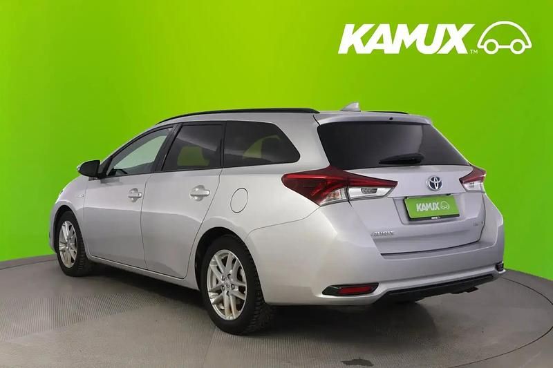 Käytetty Toyota Auris Touring Sports Edition 99 HP (72 kW) 2018 Hopea / harmaa Farmari