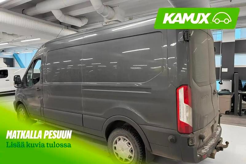 Käytetty Ford Transit 170 HP (125 kW) 2018 Hopea / harmaa Sedan