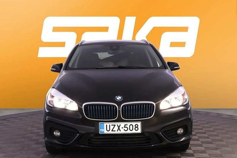 Käytetty BMW 225 Active Tourer 224 HP (164 kW) 2018 Tila-auto
