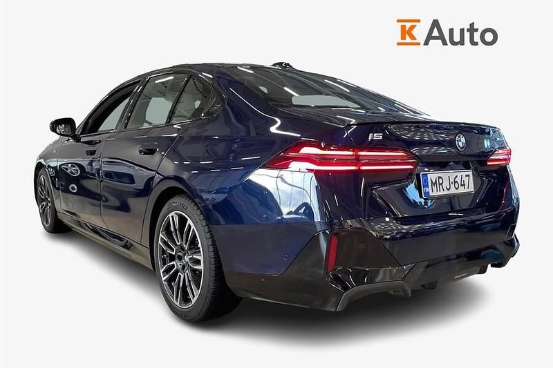 Uusi BMW i5 M Sport 289 kW (394 HP) 2025 Sininen Sedan