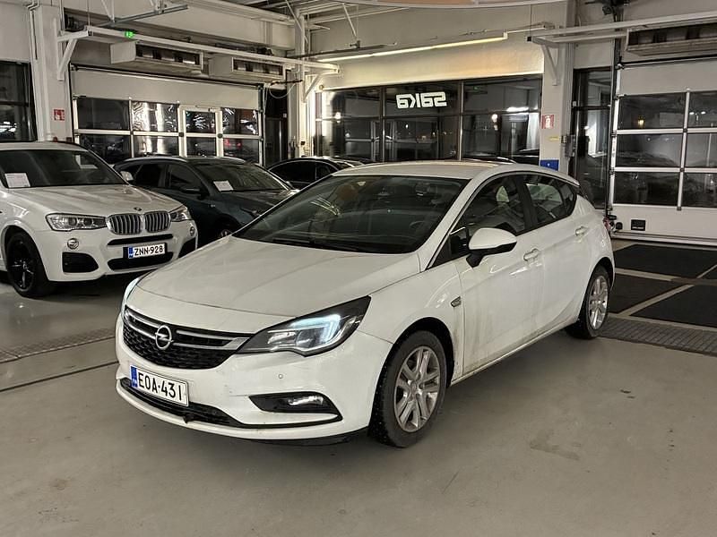 Käytetty 2016 Opel Astra Viistoperä | 12 900 € (Perustarjous) - Kuva 1/4