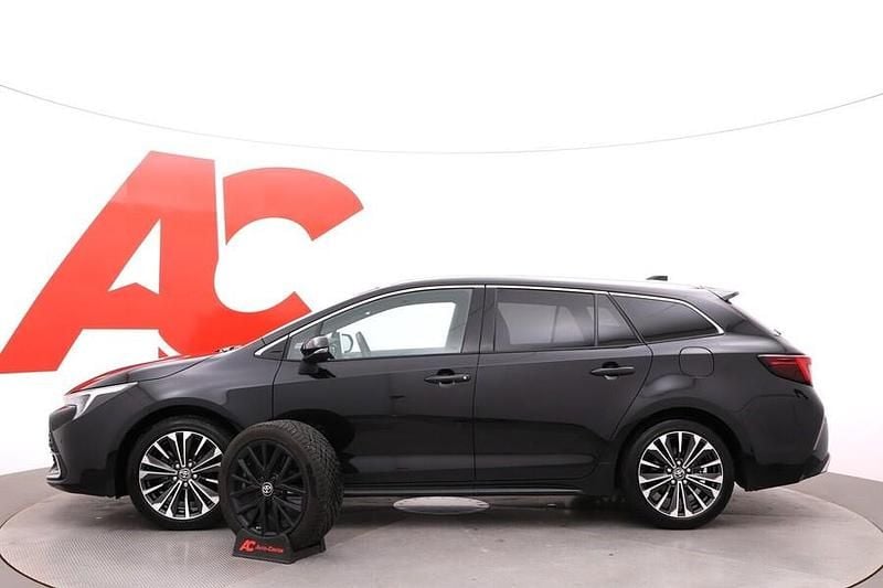 Käytetty Toyota Corolla Style 140 HP (102 kW) 2023 Musta 209 Farmari