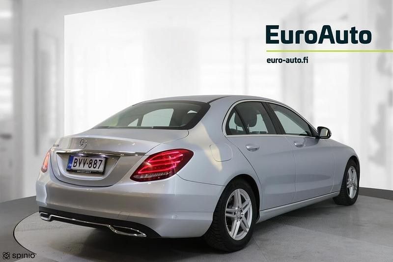 Käytetty Mercedes C220 Business 170 HP (125 kW) 2017 Hopea Sedan