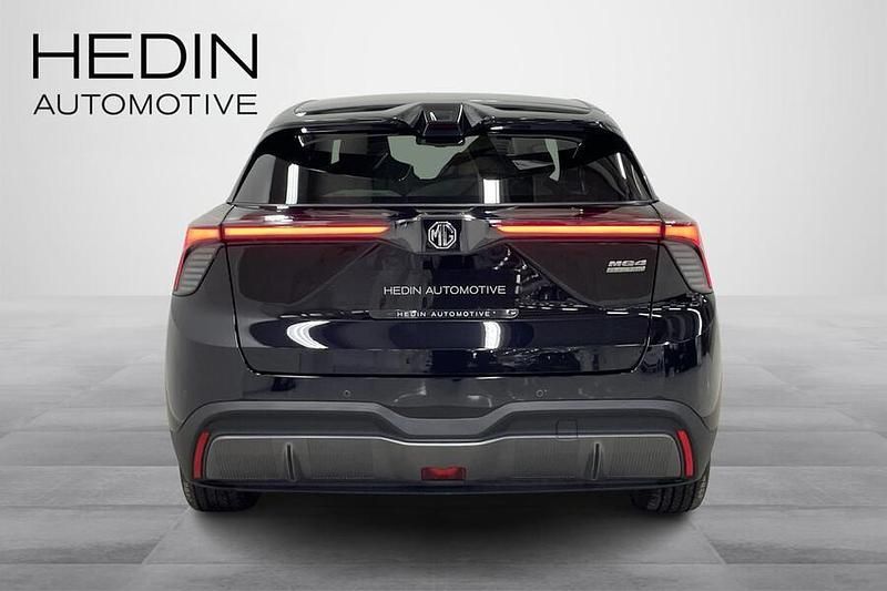 Käytetty MG MG4 EV Luxury 150 kW (204 HP) 2022 Musta Viistoperä