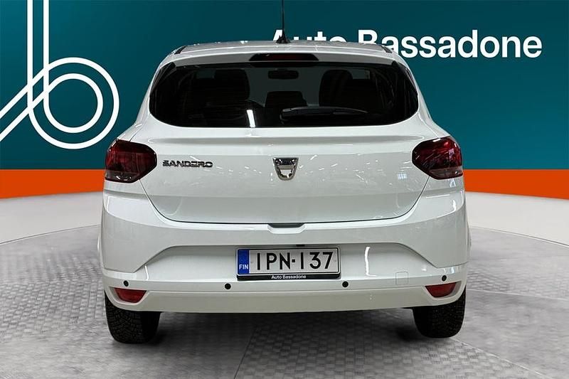 Käytetty Dacia Sandero Comfort 91 HP (66 kW) 2022 Viistoperä