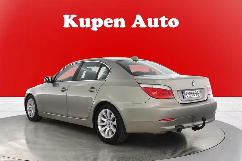 Käytetty BMW 520 177 HP (130 kW) 2009 Ruskea Sedan