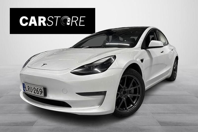 Valkoinen Käytetty 2021 Tesla Model 3 Long Range AWD Sedan | 26 790 € (Hieman kallis) - Kuva 1/3