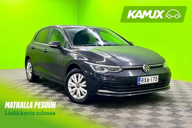 Musta Käytetty 2021 VW Golf VIII Style Sedan | 22 680 € (Perustarjous) - Kuva 1/4