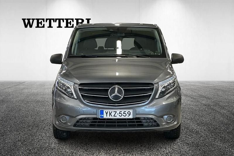 Käytetty Mercedes Vito Edition 163 HP (119 kW) 2022 Harmaa Van