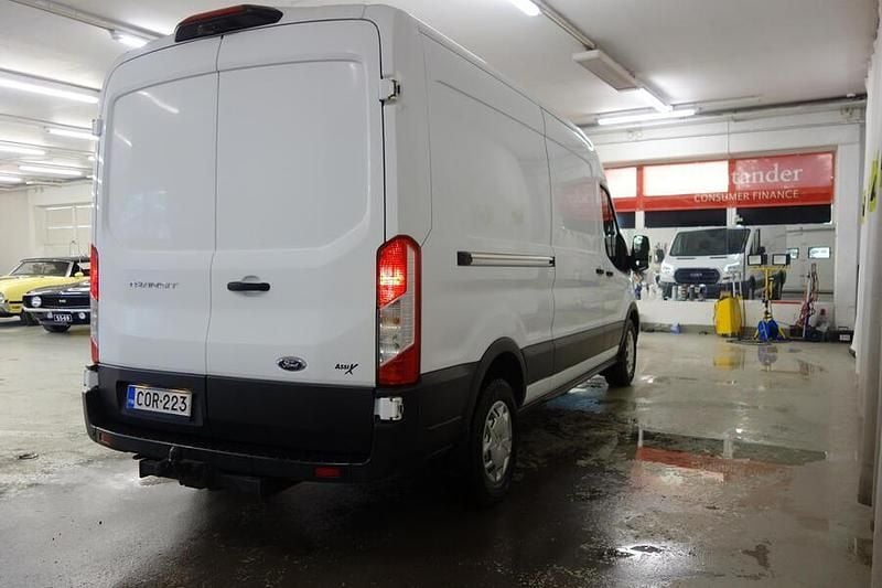 Käytetty Ford Transit Trend 131 HP (96 kW) 2021 Valkoinen Van