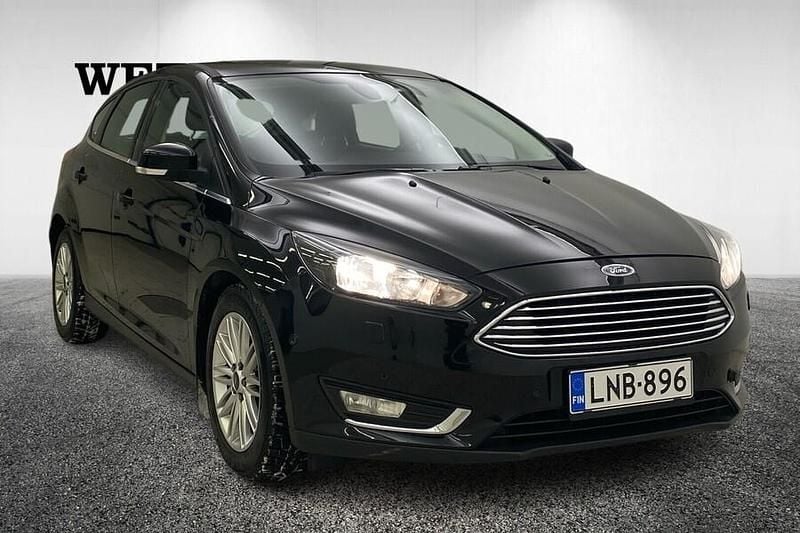 Musta Käytetty 2016 Ford Focus Titanium Viistoperä | 10 900 € (Perustarjous) - Kuva 1/4