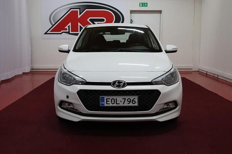 Käytetty Hyundai i20 Classic 75 HP (55 kW) 2016 Viistoperä