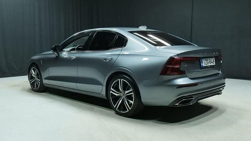 Käytetty Volvo S60 Business Edition 392 HP (288 kW) 2020 Harmaa Sedan