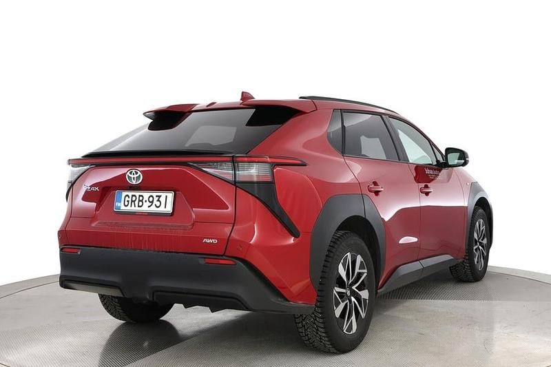 Käytetty Toyota bZ4X Edition 160 kW (218 HP) 2024 Punainen Katumaasturi