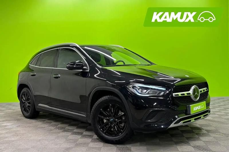 Musta Käytetty 2021 Mercedes GLA250 Business Katumaasturi | 29 850 € (Perustarjous) - Kuva 1/4