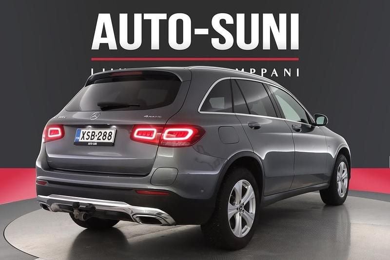 Käytetty Mercedes GLC300e Business 211 HP (155 kW) 2020 Harmaa Katumaasturi