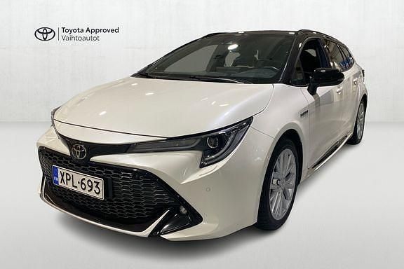 Valkoinen Käytetty 2021 Toyota Corolla Sport Farmari | 27 990 € (Perustarjous) - Kuva 1/4