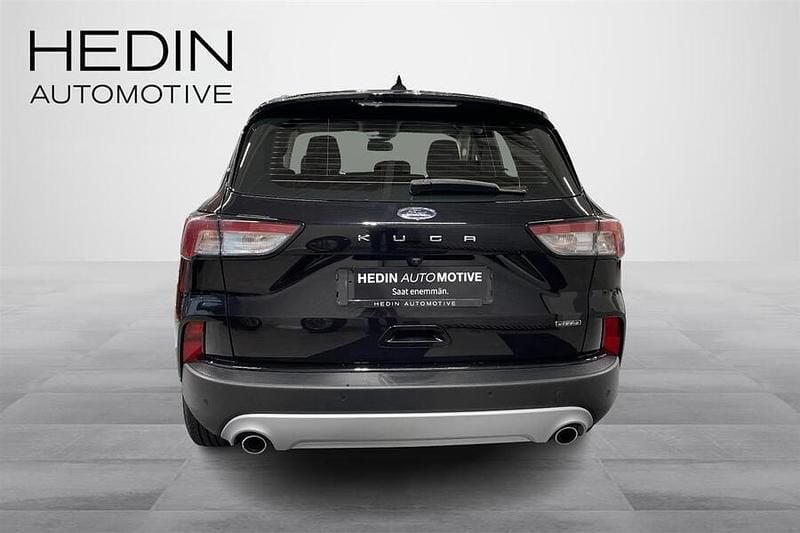 Käytetty Ford Kuga Titanium 224 HP (164 kW) 2022 Musta Katumaasturi