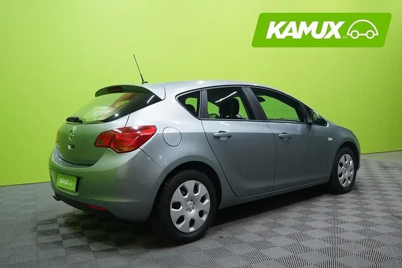 Käytetty Opel Astra Enjoy 120 HP (88 kW) 2011 Hopea / harmaa Sedan