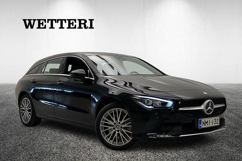 Käytetty Mercedes CLA250e Business 160 HP (117 kW) 2022 Musta Sedan