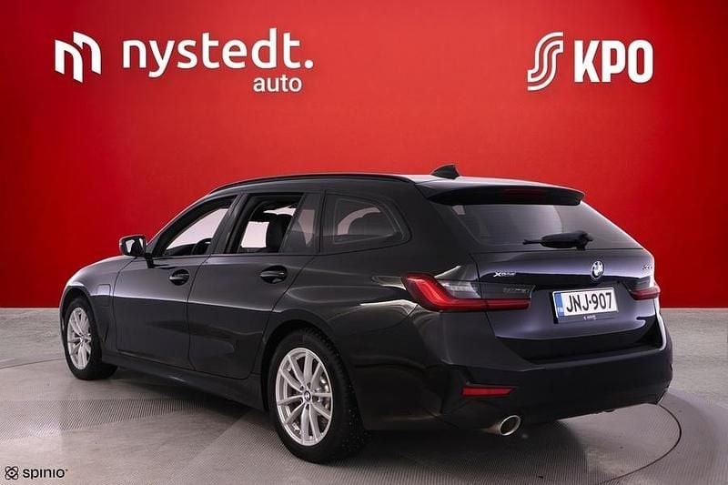 Käytetty BMW 330e Sport Line 292 HP (214 kW) 2021 Farmari