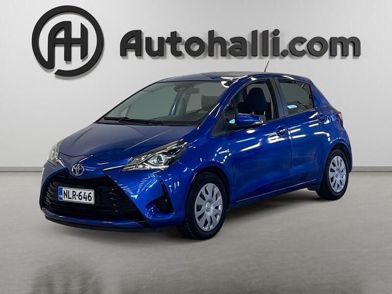 Käytetty Toyota Yaris Hybrid Multidrive S 73 HP (53 kW) 2019 Viistoperä