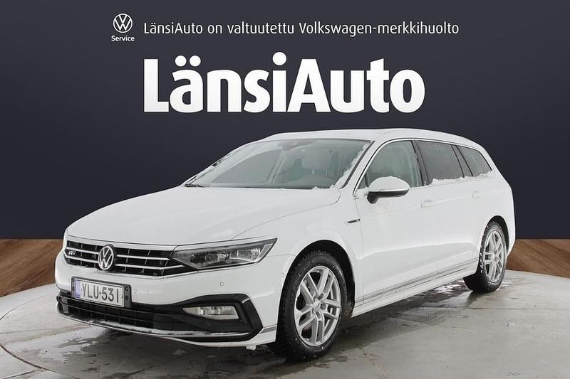 Käytetty VW Passat R-line 200 HP (147 kW) 2022 Farmari