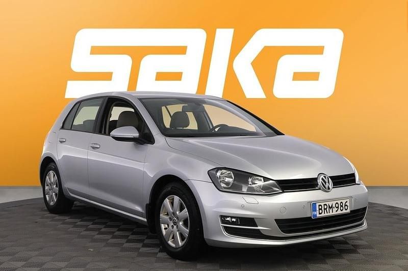 Käytetty VW Golf VII Highline 140 HP (102 kW) 2013 Viistoperä