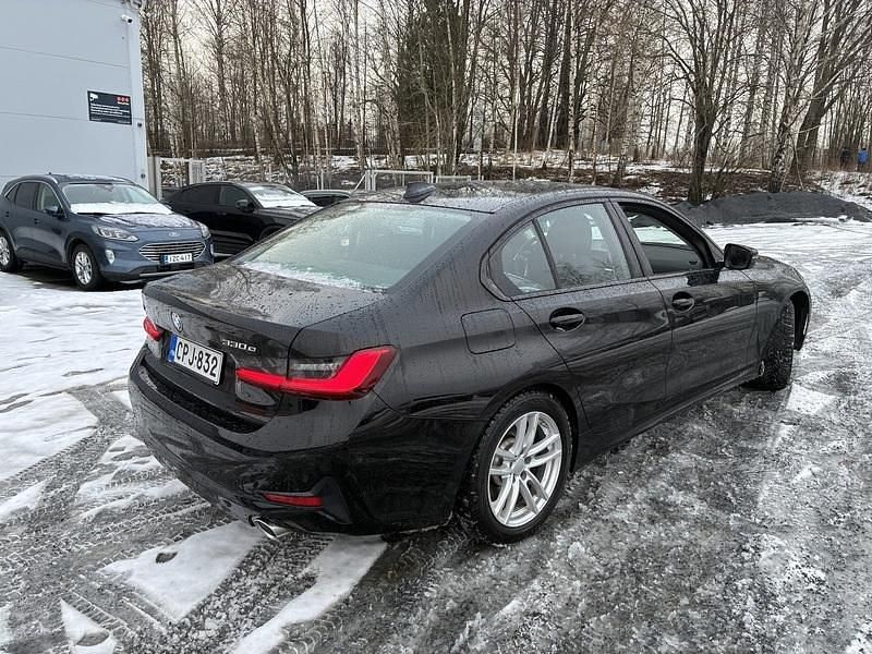 Käytetty BMW 330e Sport Line 292 HP (214 kW) 2022 Sedan