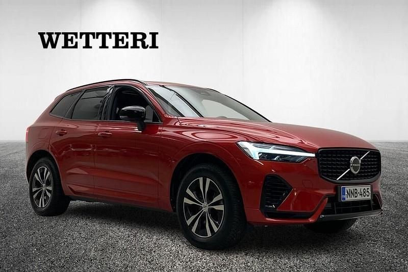 Punainen Käytetty 2023 Volvo XC60 Plus Katumaasturi | 44 690 € (Kallis) - Kuva 1/4