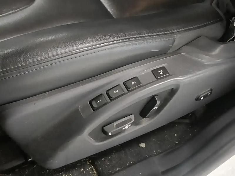 Käytetty Volvo XC60 Summum 190 HP (139 kW) 2016 Valkoinen Katumaasturi