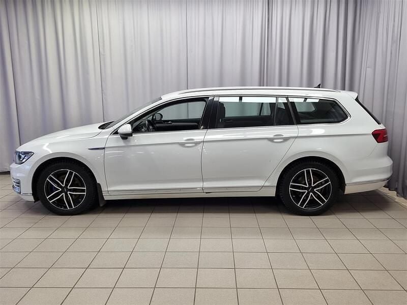 Käytetty VW Passat GTE 218 HP (160 kW) 2017 Valkoinen Farmari