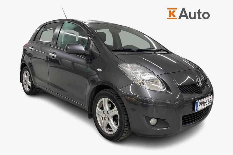 Harmaa Käytetty 2010 Toyota Yaris Edition Viistoperä | 6 900 € (Perustarjous) - Kuva 1/3