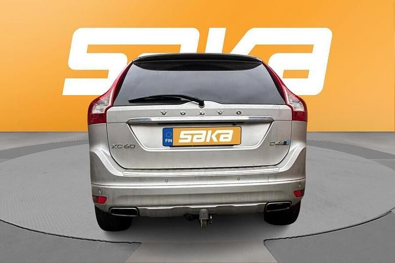 Käytetty Volvo XC60 Business Edition 190 HP (139 kW) 2017 Katumaasturi