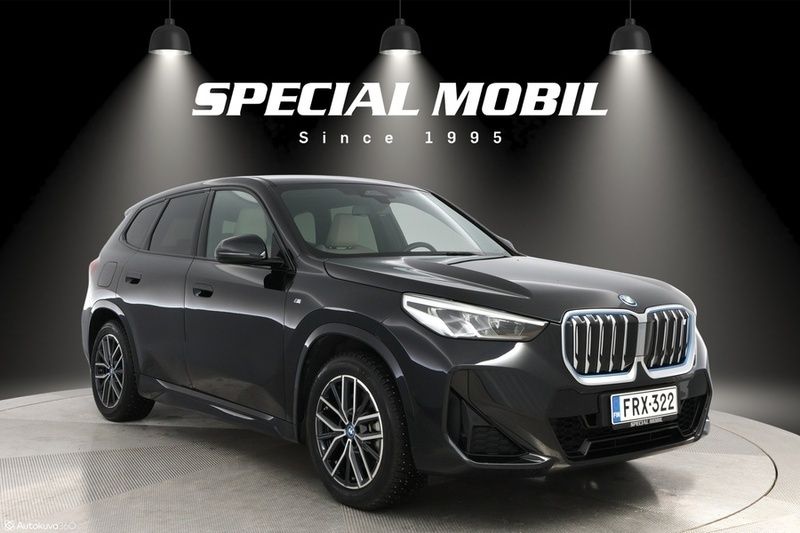 Musta Käytetty 2023 BMW iX1 M Sport Katumaasturi | 44 890 € (Perustarjous) - Kuva 1/4