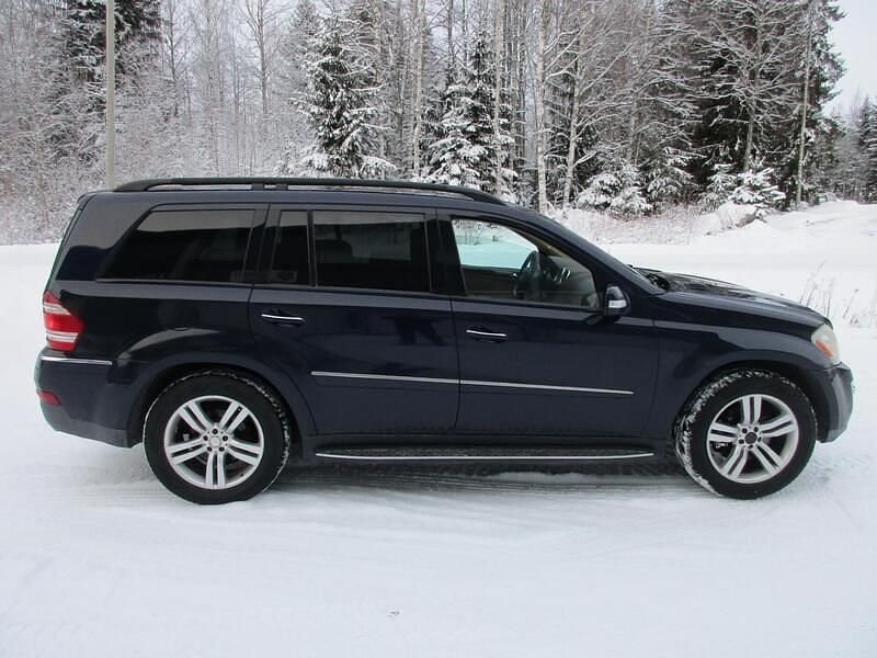 Käytetty Mercedes GL320 2006 Katumaasturi