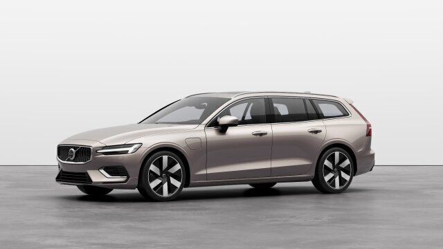 Käytetty 2020 Volvo V60 Momentum Farmari | 60 973 € - Kuva 1/1