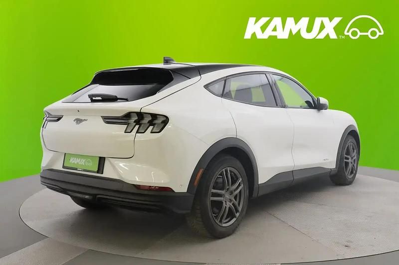 Käytetty Ford Mustang Mach-E 189 kW (258 HP) 2021 Valkoinen Katumaasturi
