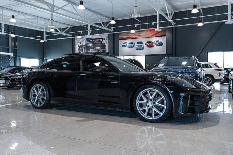Käytetty Porsche Panamera 4 471 HP (346 kW) 2024 Sedan