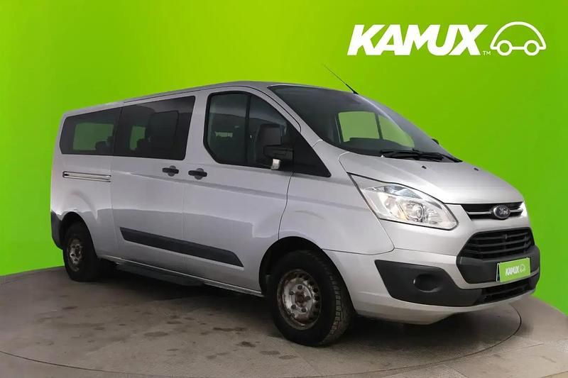 Käytetty Ford Tourneo Trend 125 HP (91 kW) 2013 Hopea / harmaa Tila-auto