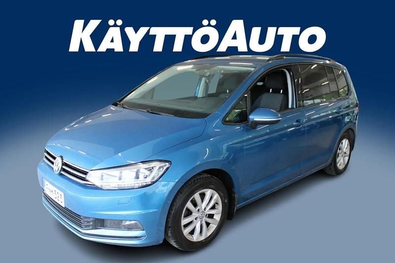 Käytetty VW Touran Comfortline 116 HP (85 kW) 2019 Sininen Tila-auto