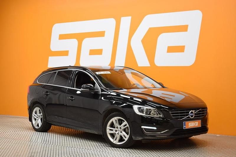 Käytetty 2018 Volvo V60 Momentum Farmari | 11 880 € (Supertarjous) - Kuva 1/4