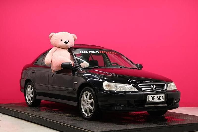 Käytetty 2003 Honda Accord Sedan | 2 990 € - Kuva 1/4