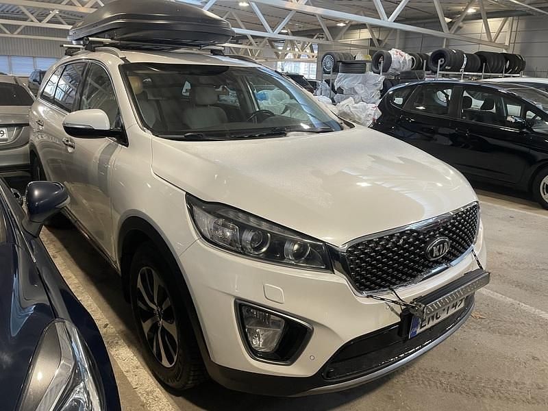 Käytetty Kia Sorento Premium 200 HP (147 kW) 2015 Katumaasturi