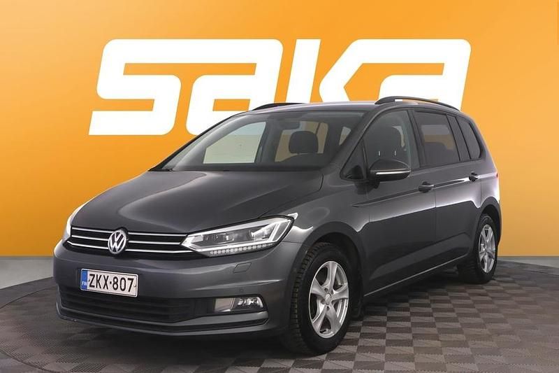 Käytetty VW Touran Comfortline 116 HP (85 kW) 2017 Tila-auto